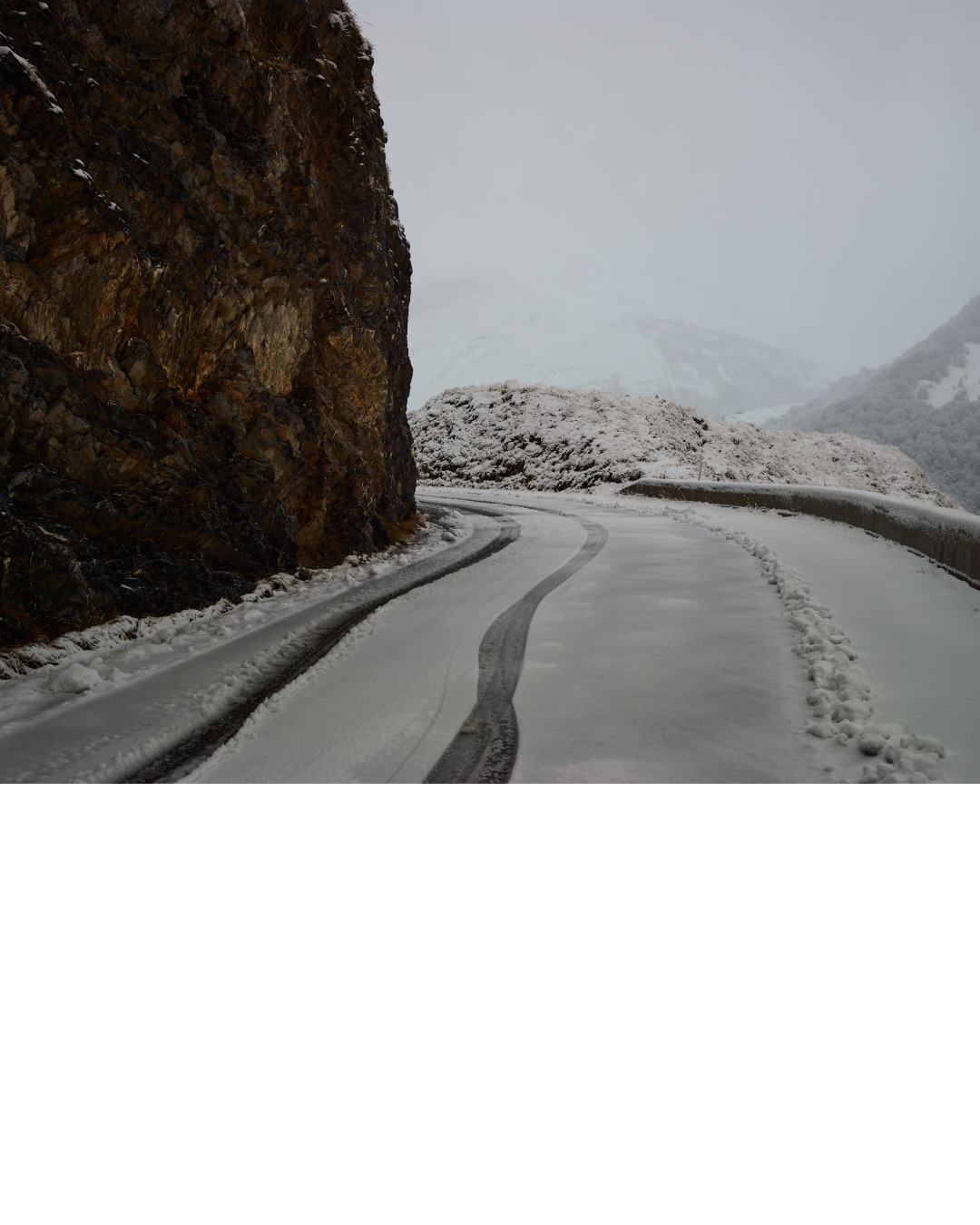 24-06_hiver-30-IGw François Deladerrière – photographie hivernale de la vallée d'Arrens dans l'attente de la neige, exposition L'hiver dernier, L'Abbadiale 2024