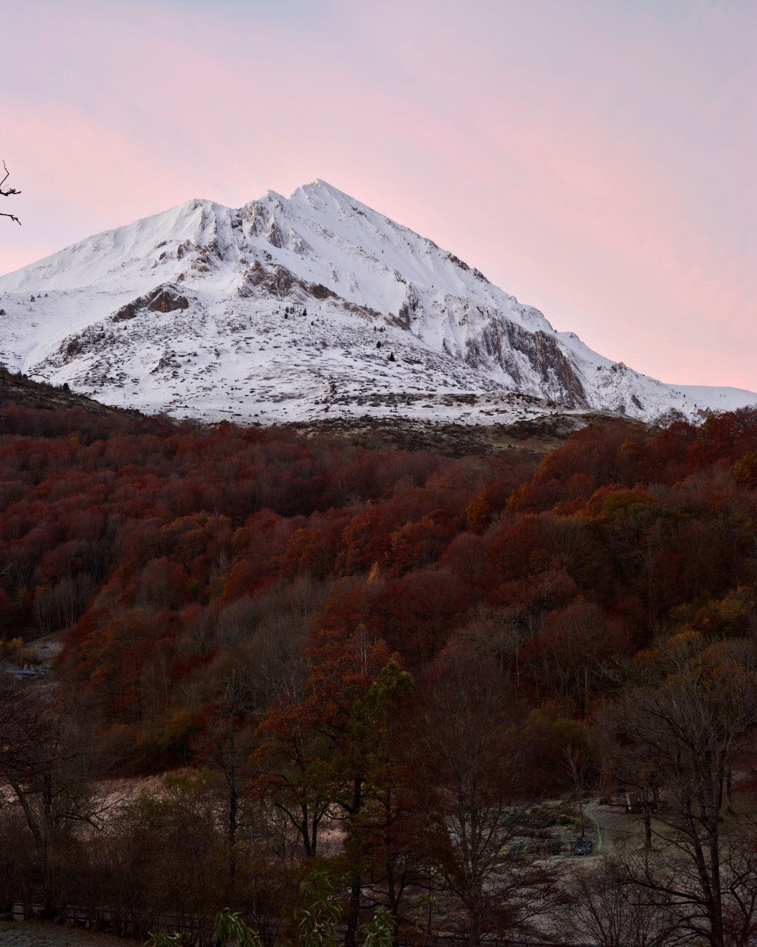 24-06_hiver-36-IGw François Deladerrière – photographie hivernale de la vallée d'Arrens dans l'attente de la neige, exposition L'hiver dernier, L'Abbadiale 2024