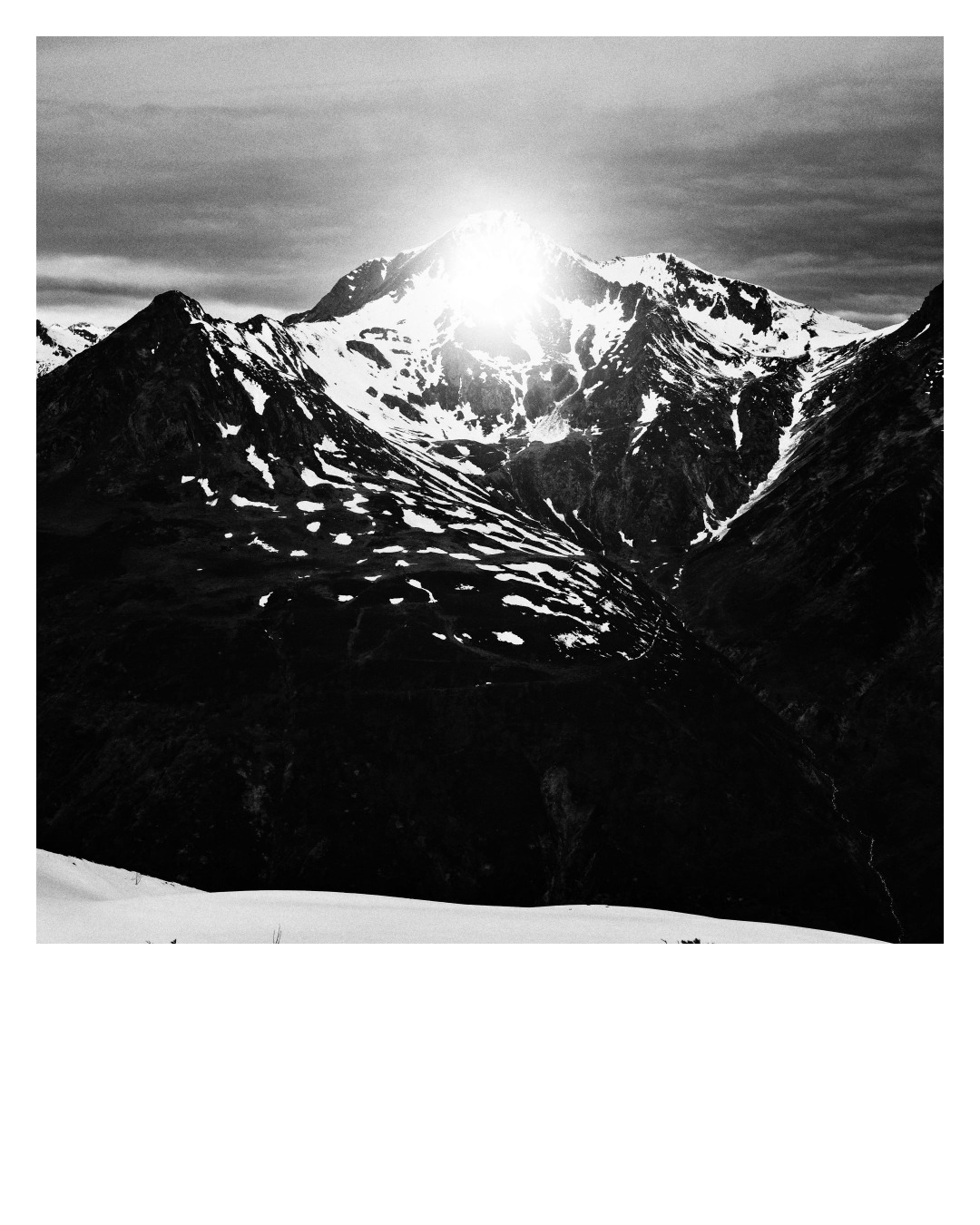 Photographie de Guillaume Noury – série Les Monts manquants, paysage pyrénéen et mémoire d'enfance, exposition Territoires désirés