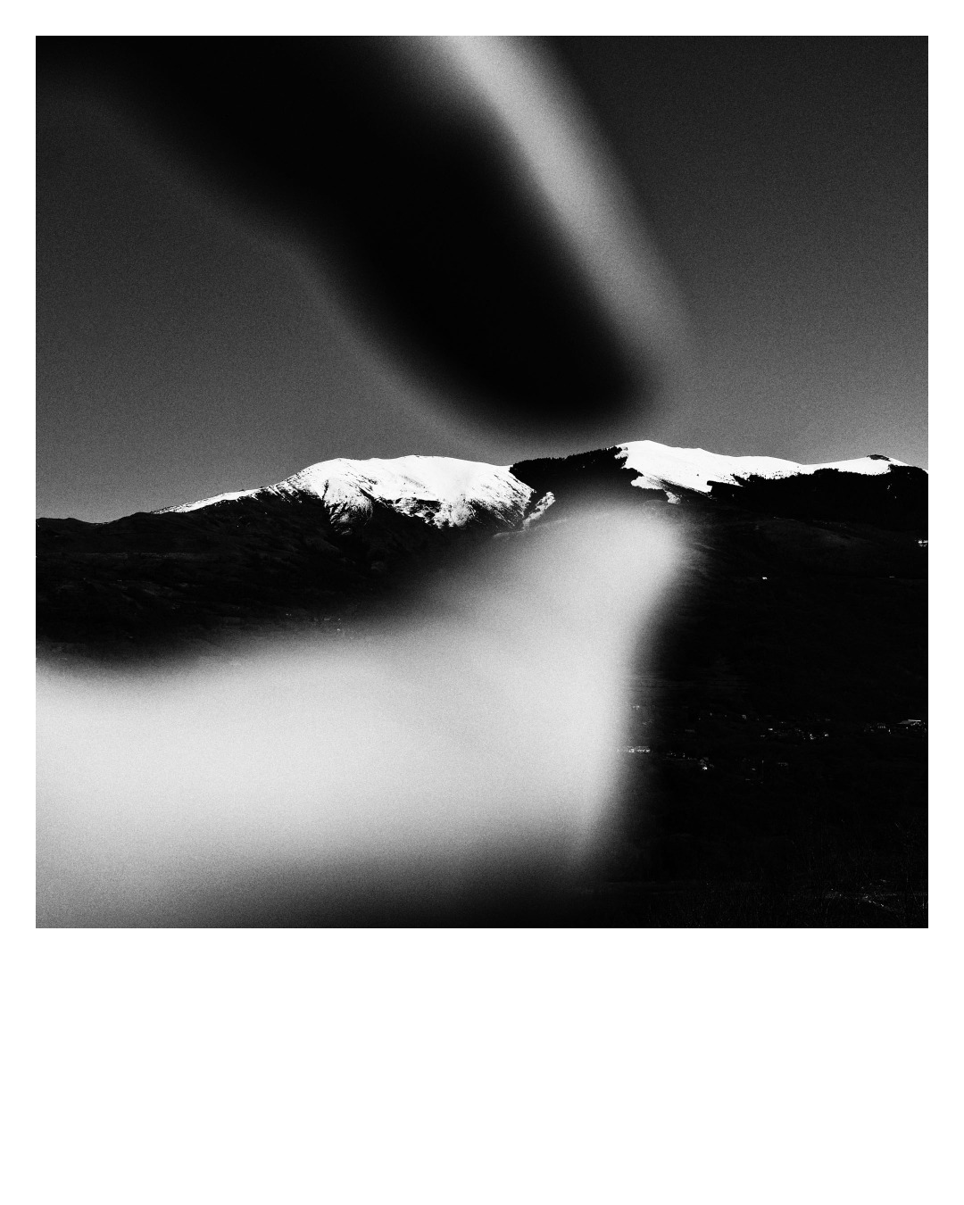 Photographie de Guillaume Noury – série Les Monts manquants, paysage pyrénéen et mémoire d'enfance, exposition Territoires désirés