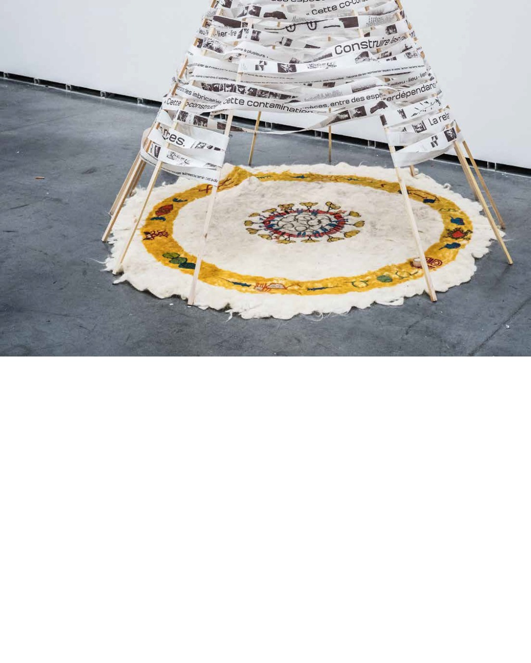 Œuvre textile en laine feutrée, Natacha Sansoz